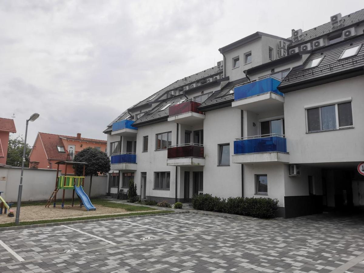 Sárvár Szabo Apartman מראה חיצוני תמונה